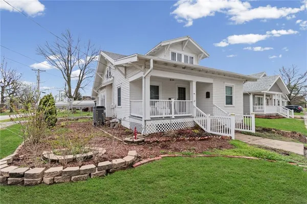 $189,000 | 210 West 4th Street, Norborne, MO 64668