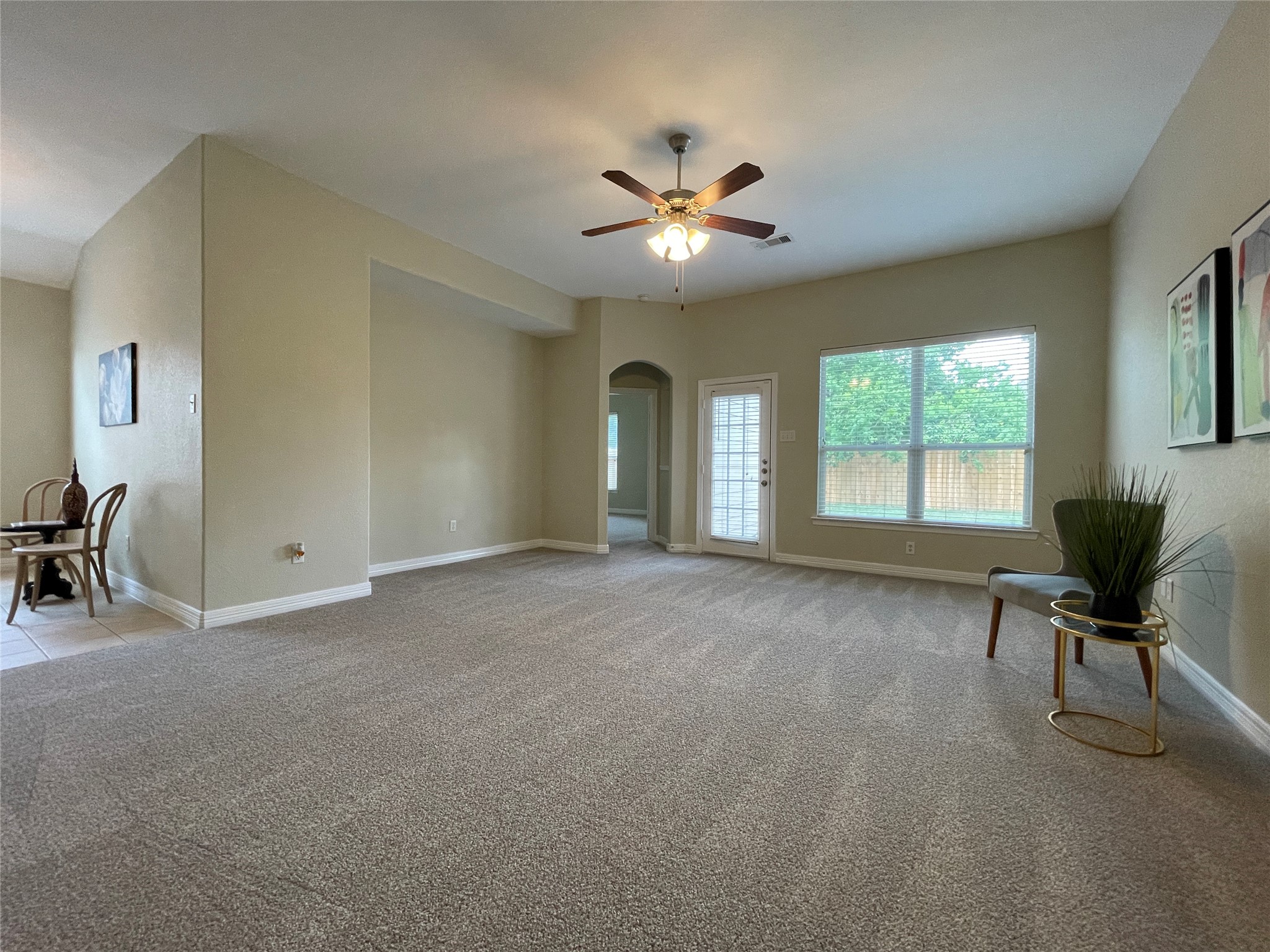 5811 Ranch Riata Court Katy, TX 77449 - Photo 8 of 35 Gallery Image 8