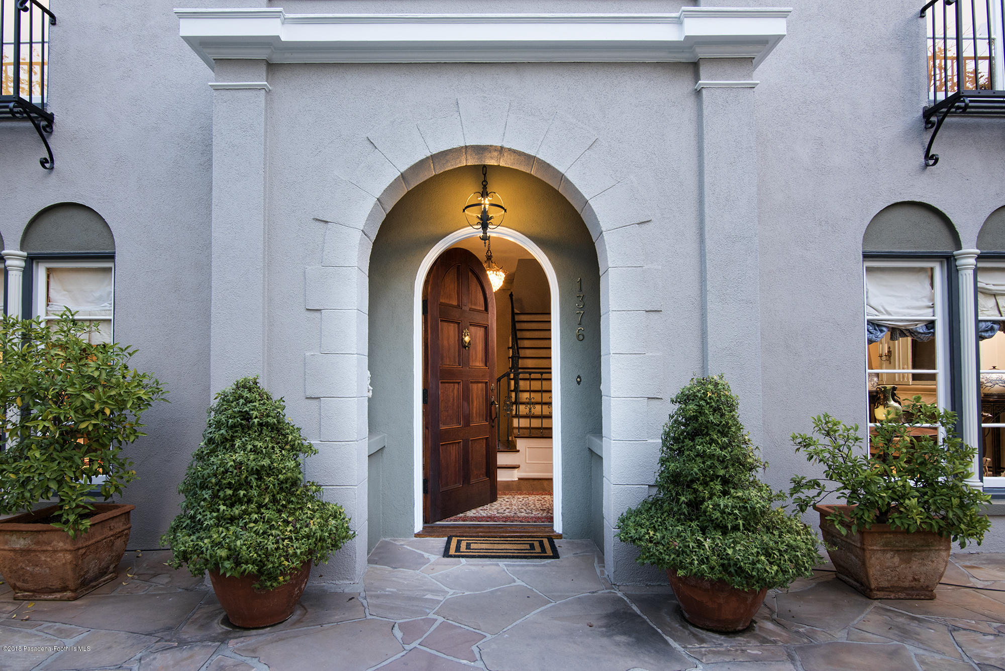 1376 Ridge Way Pasadena, CA 91106 - Photo 5 of 56 CJC_2795dooreA mls