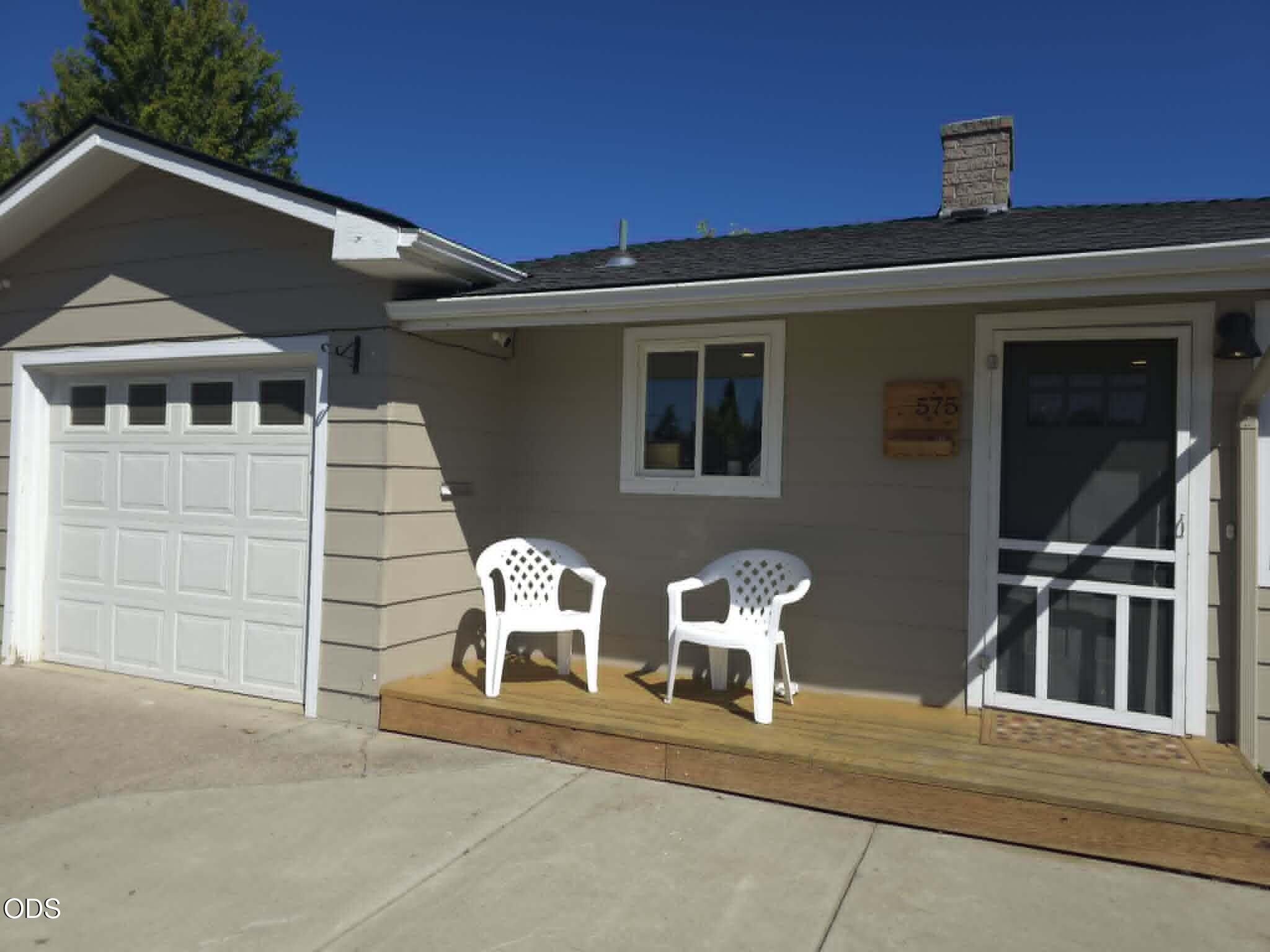 575 Bush Street Central Point, OR 97502 - Photo 3 of 34 Gallery Image 3