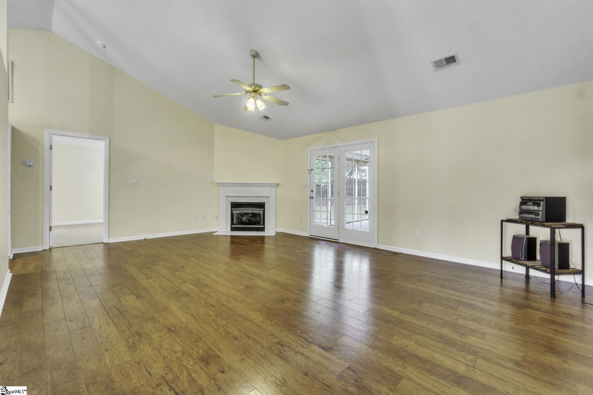 93 Hunters Lane Anderson, SC 29625 - Photo 4 of 32 Gallery Image 4