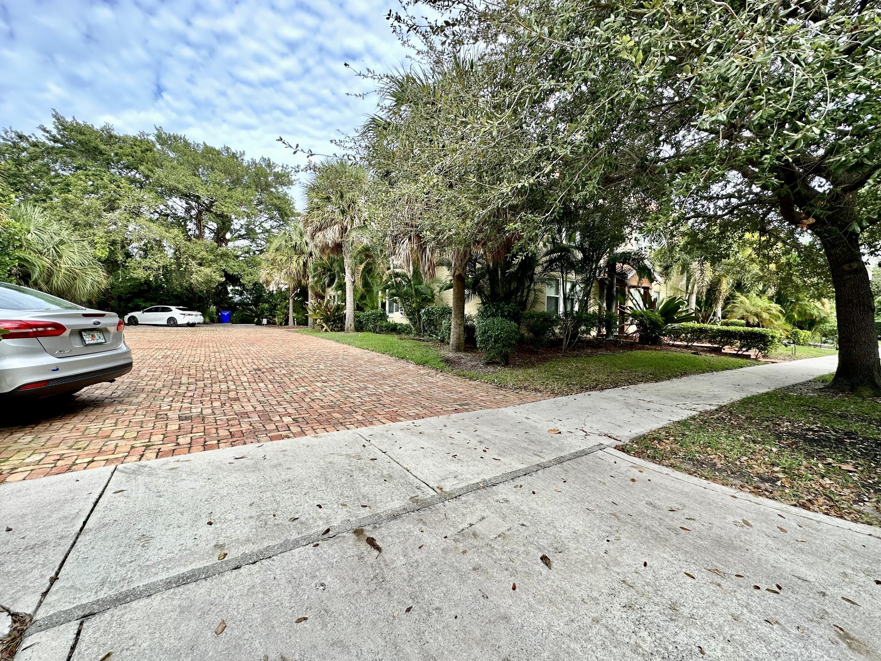 815 Upland Road, Unit 6 West Palm Beach, FL 33401 - Photo 21 of 21 8D1443D4-5548-4C56-A440-2A5485B1D88A