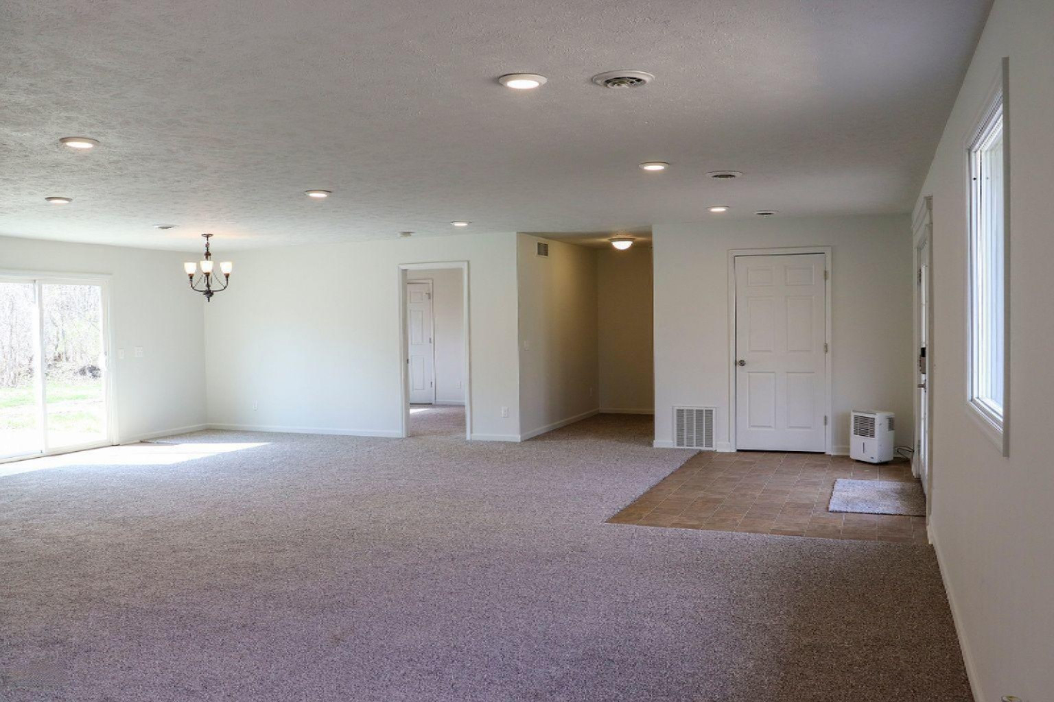 2525 Barber Road Hastings, MI 49058 - Photo 4 of 34 Living Area/Entrance