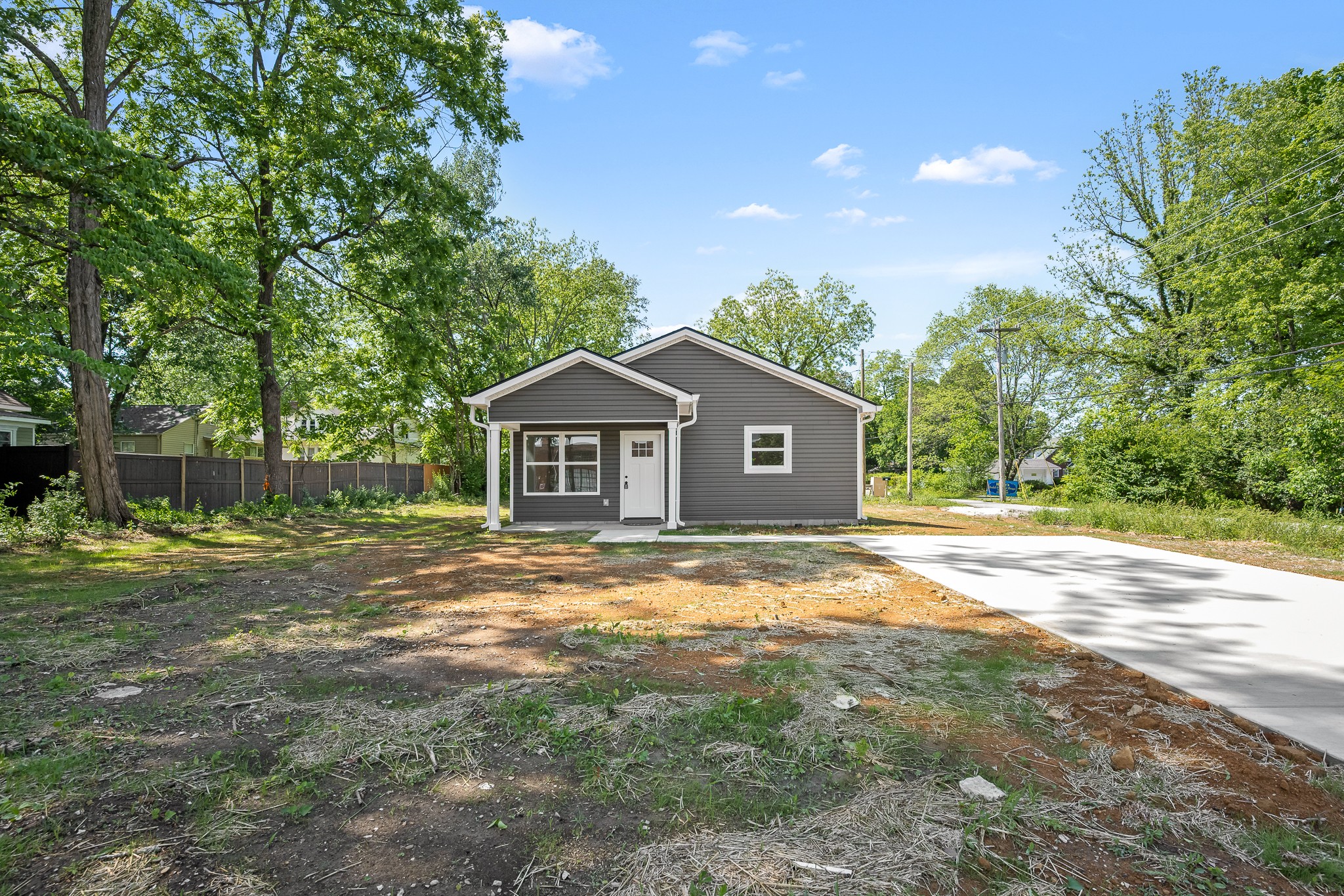 208 West Decherd Street Tullahoma, TN 37388 - Photo 2 of 31