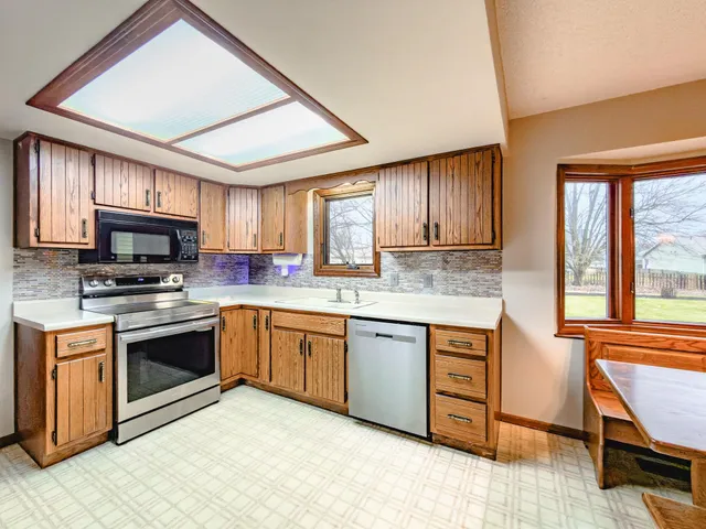 $299,999 | 9012 Stockbridge Place, Fort Wayne, IN 46804