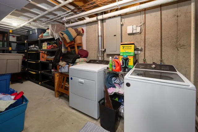 $305,000 | 9012 Stockbridge Place, Fort Wayne, IN 46804