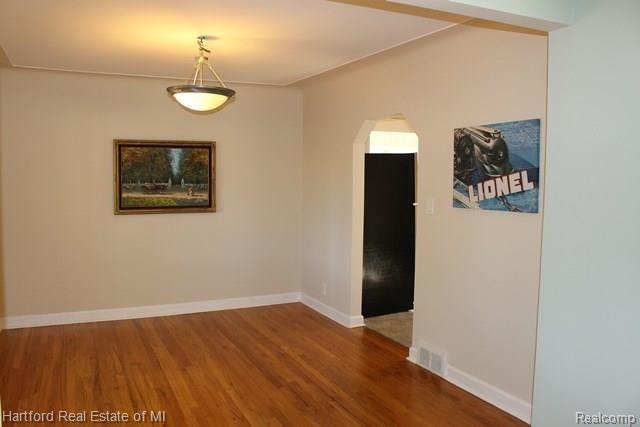 21686 Berg Road Southfield, MI 48033 - Photo 8 of 24 8.JPG