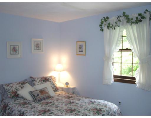 23 Old Homestead Road Westford, MA 01886 - Photo 12 of 18 Gallery Image 12