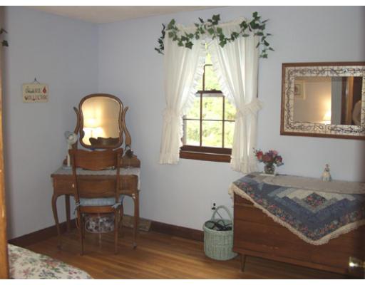 23 Old Homestead Road Westford, MA 01886 - Photo 13 of 18 Gallery Image 13