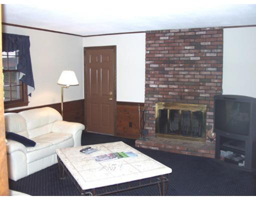 23 Old Homestead Road Westford, MA 01886 - Photo 3 of 18 Gallery Image 3