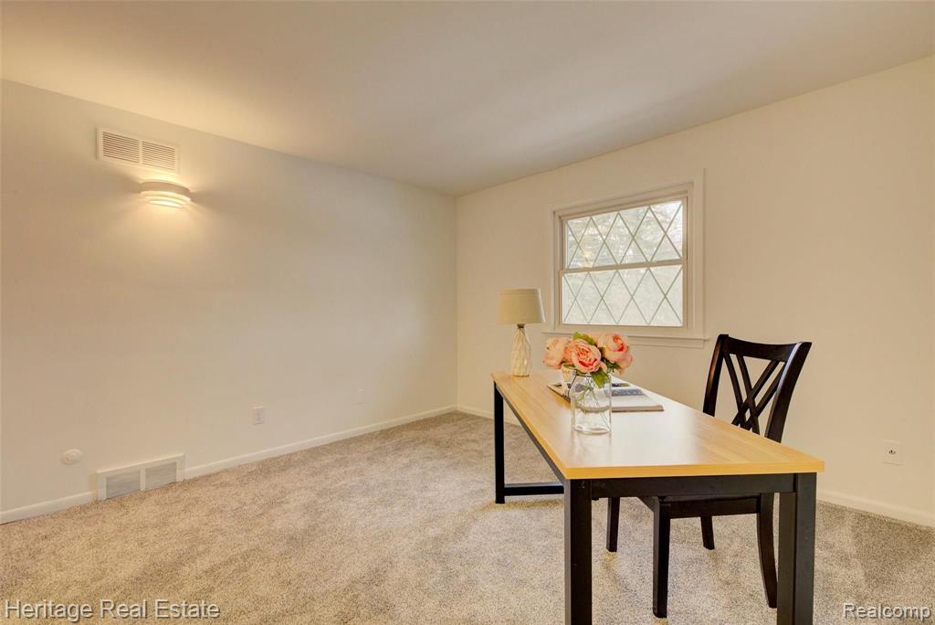 654 Old Perch Road Rochester Hills, MI 48309 - Photo 32 of 61