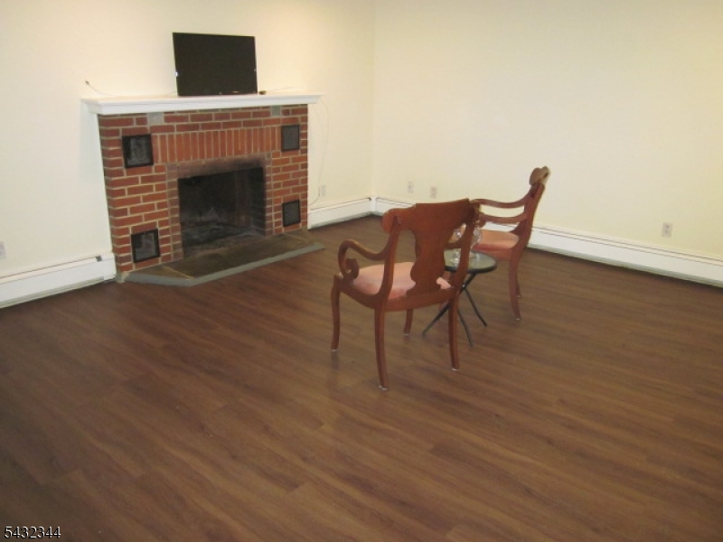 16 Shunpike Road Summit, NJ 07901 - Photo 6 of 15