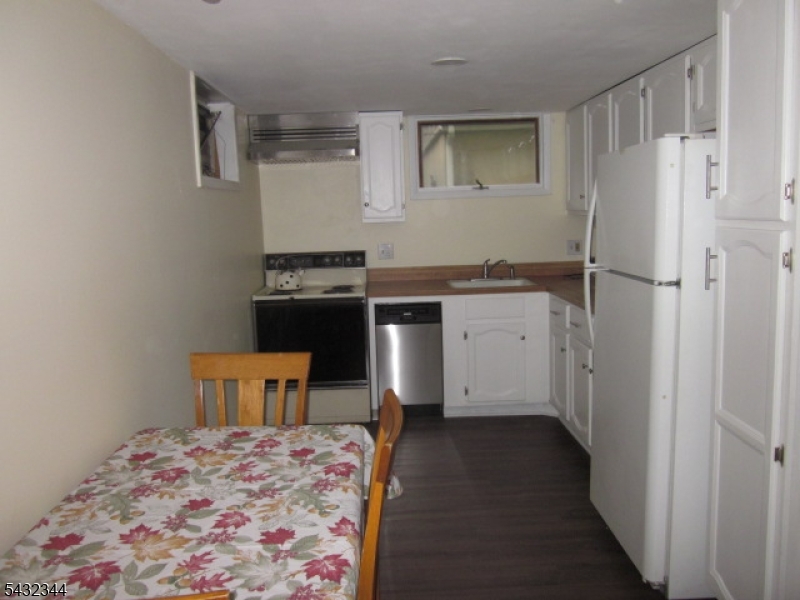 16 Shunpike Road Summit, NJ 07901 - Photo 8 of 15