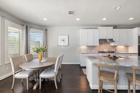 $950,000 | 15504 Cabrillo Way, Austin, TX 78738