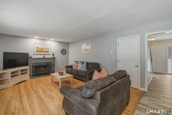 $649,900 | 52 Grieb Trail, Wallingford, CT 06492