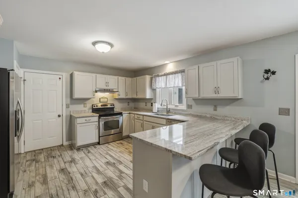 $649,900 | 52 Grieb Trail, Wallingford, CT 06492