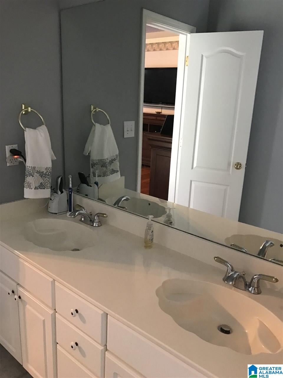140 Wixford Way Alabaster, AL 35007 - Photo 9 of 29
