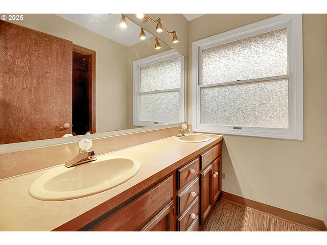 $699,900 | 12077 Southeast Lusted Road, Sandy, OR 97055