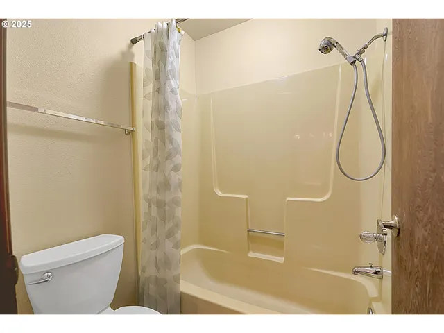 $699,900 | 12077 Southeast Lusted Road, Sandy, OR 97055