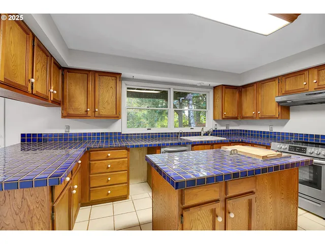 $699,900 | 12077 Southeast Lusted Road, Sandy, OR 97055