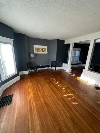 $158,000 | 1307 South Main Street, Bloomington, IL 61701