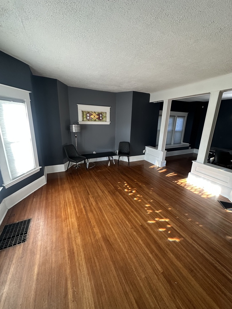 1307 South Main Street Bloomington, IL 61701 - Photo 11 of 48