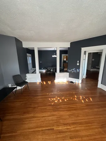 $158,000 | 1307 South Main Street, Bloomington, IL 61701