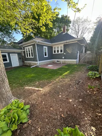 $158,000 | 1307 South Main Street, Bloomington, IL 61701