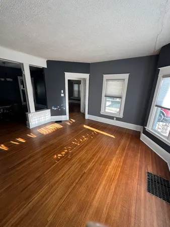 $158,000 | 1307 South Main Street, Bloomington, IL 61701