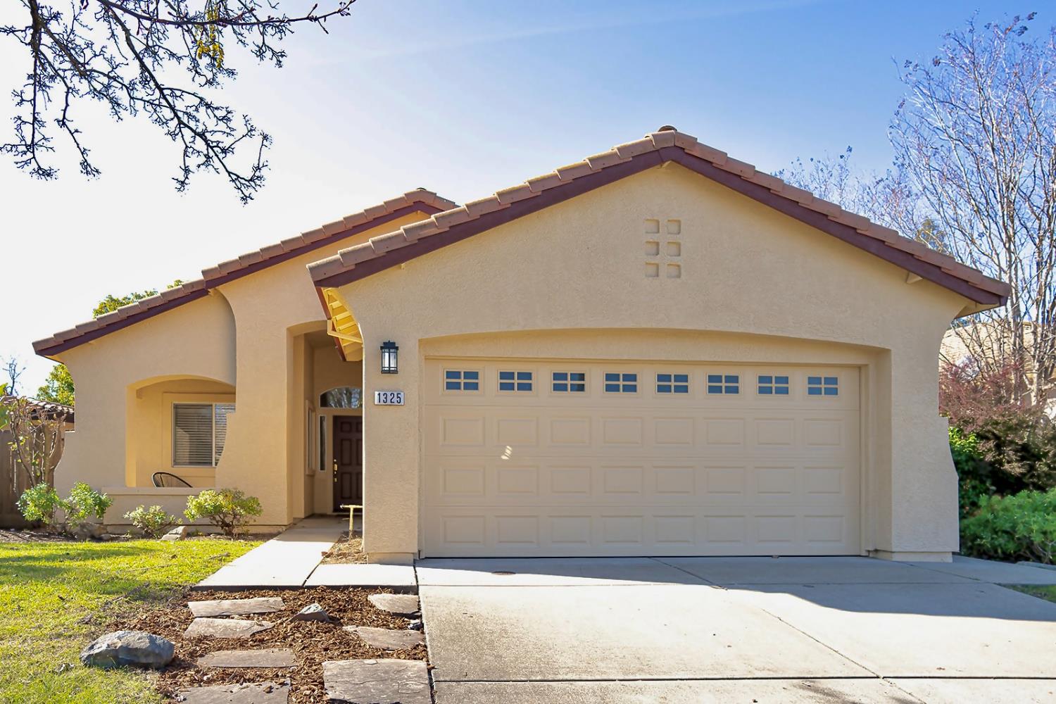 1325 Tippens Way Folsom, CA 95630 - Photo 3 of 27