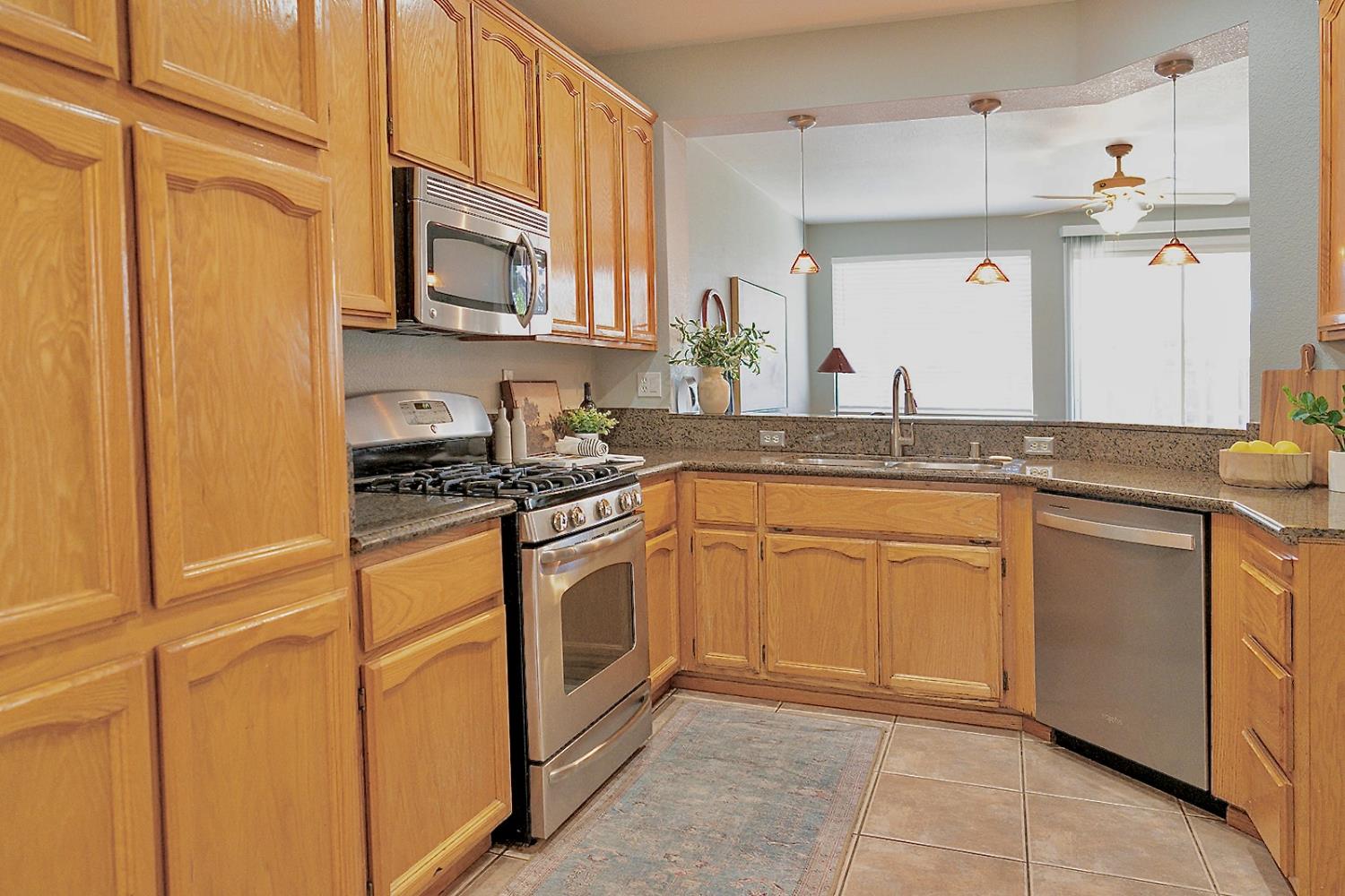 1325 Tippens Way Folsom, CA 95630 - Photo 6 of 27