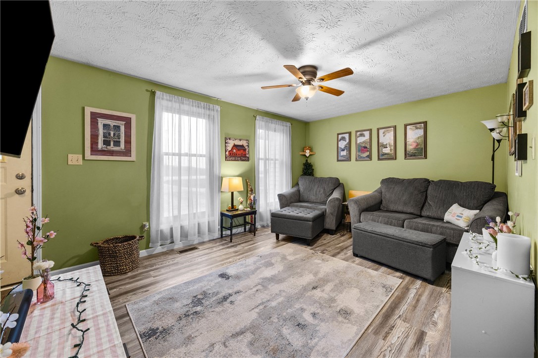 5476 Ellicott Street Road Bethany, NY 14054 - Photo 29 of 48 living room