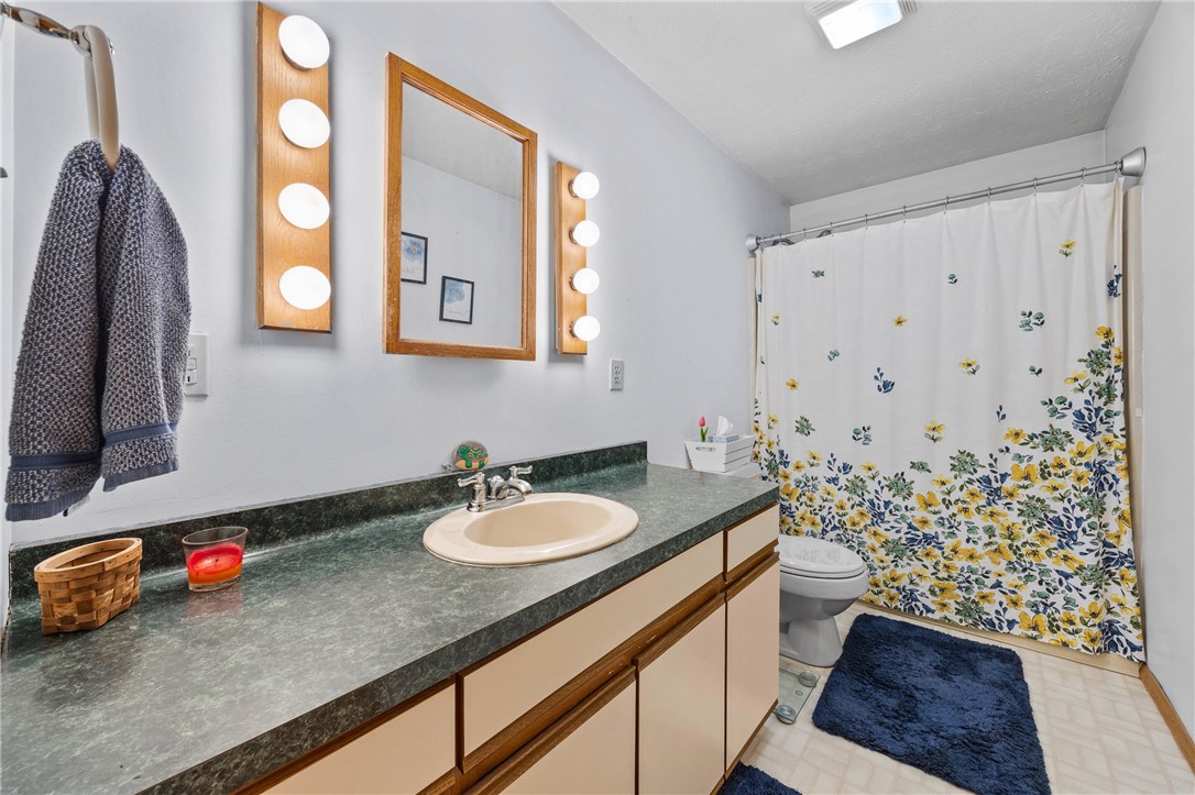 5476 Ellicott Street Road Bethany, NY 14054 - Photo 36 of 48 upstairs full bath