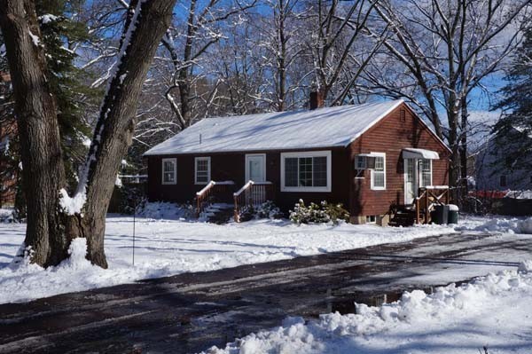 27 Paradise Road Ipswich, MA 01938 - Photo 1 of 12 Gallery Image 1