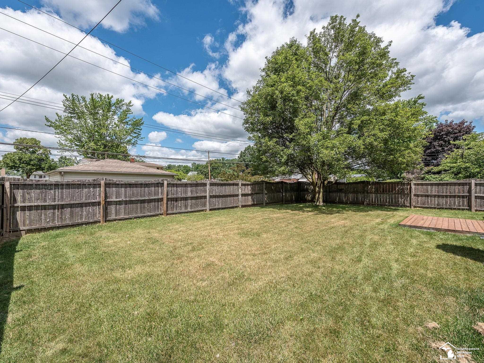 535 John Rolfe Drive Monroe, MI 48162 - Photo 30 of 36 50147164-51e4f2c4-08a5-44f1-8441-0ac626f53c6b.JPG