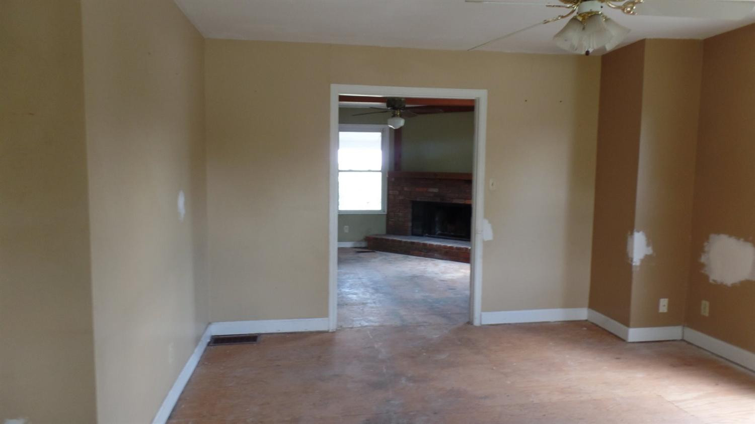 3076 Sugar Camp Road Covington, KY 41017 - Photo 3 of 11 Gallery Image 3