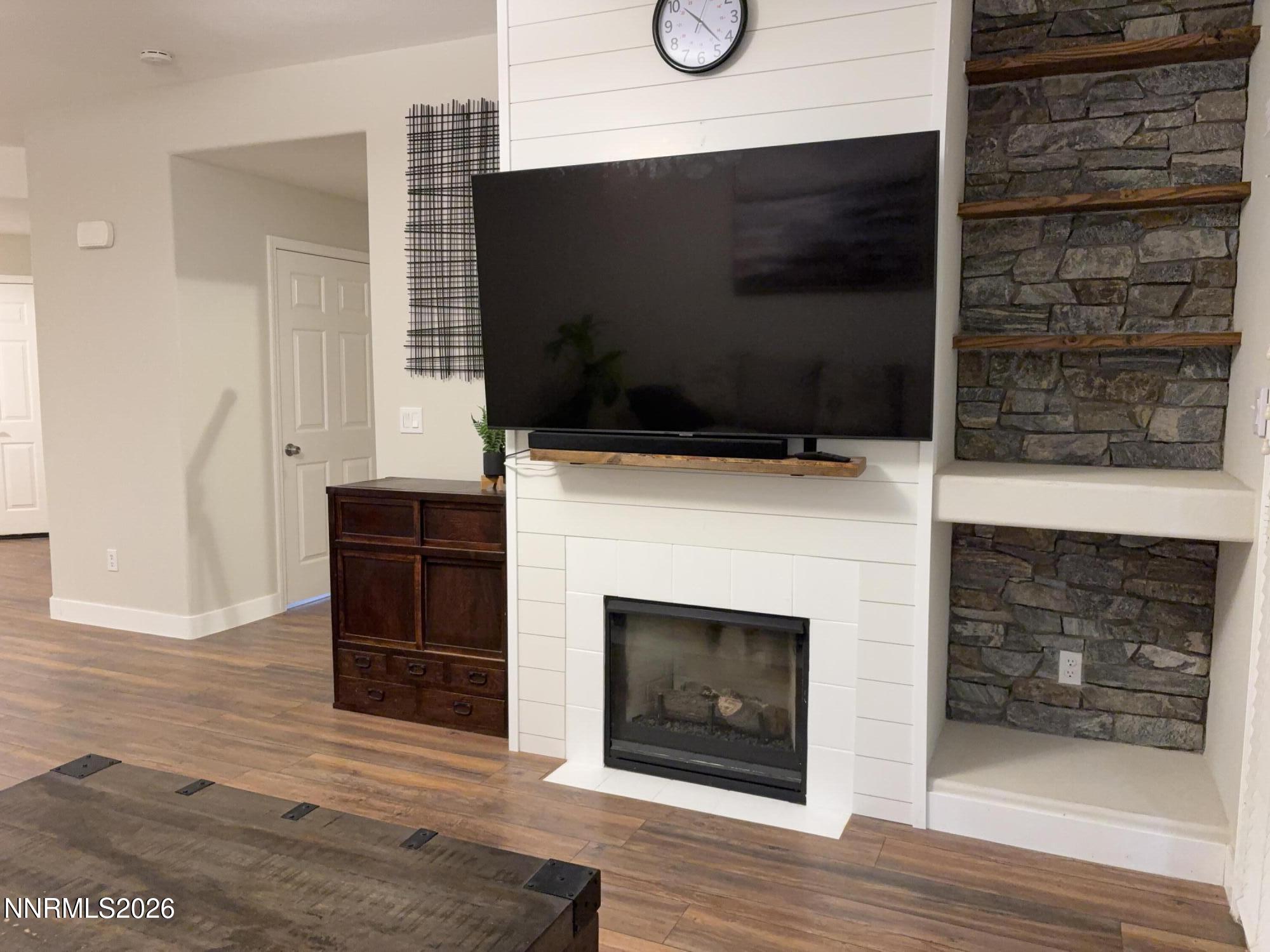 900 South Meadows Parkway, Unit 3613 Reno, NV 89521 - Photo 2 of 13 Living Room 2