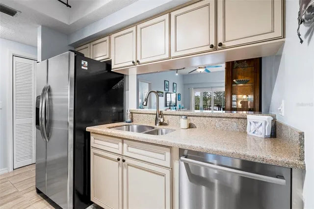 $3,275 | 4212 126th Street West, Unit 401, Cortez, FL 34215