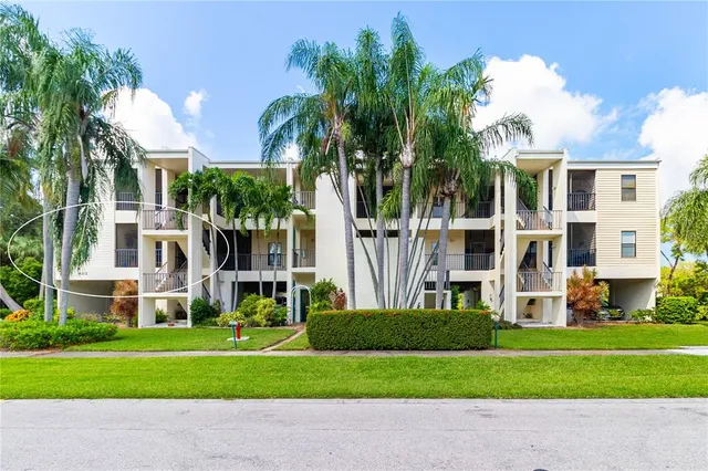$3,275 | 4212 126th Street West, Unit 401, Cortez, FL 34215