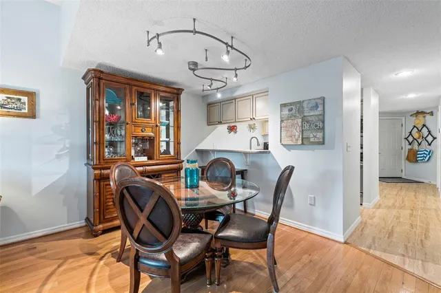 $3,275 | 4212 126th Street West, Unit 401, Cortez, FL 34215