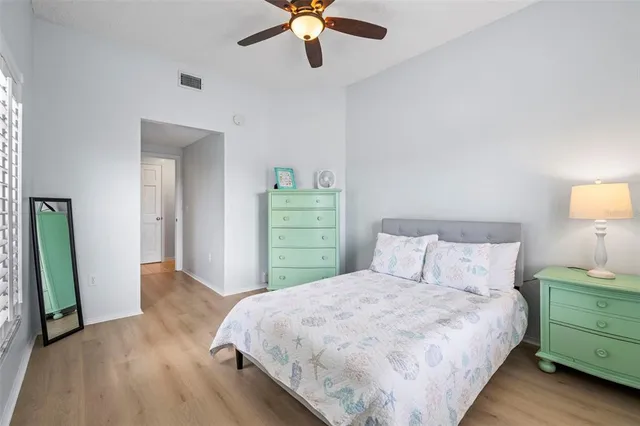 $3,275 | 4212 126th Street West, Unit 401, Cortez, FL 34215