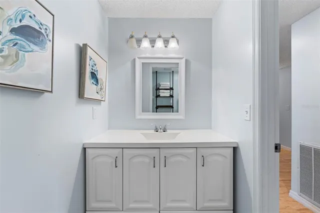 $3,275 | 4212 126th Street West, Unit 401, Cortez, FL 34215