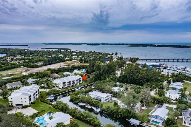 $3,275 | 4212 126th Street West, Unit 401, Cortez, FL 34215