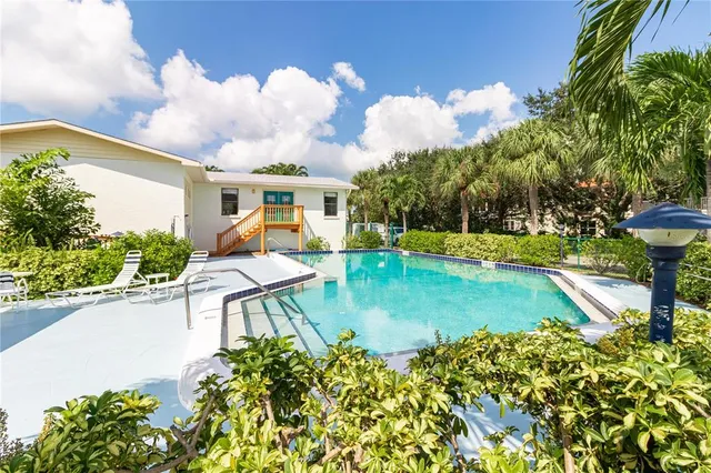 $3,275 | 4212 126th Street West, Unit 401, Cortez, FL 34215