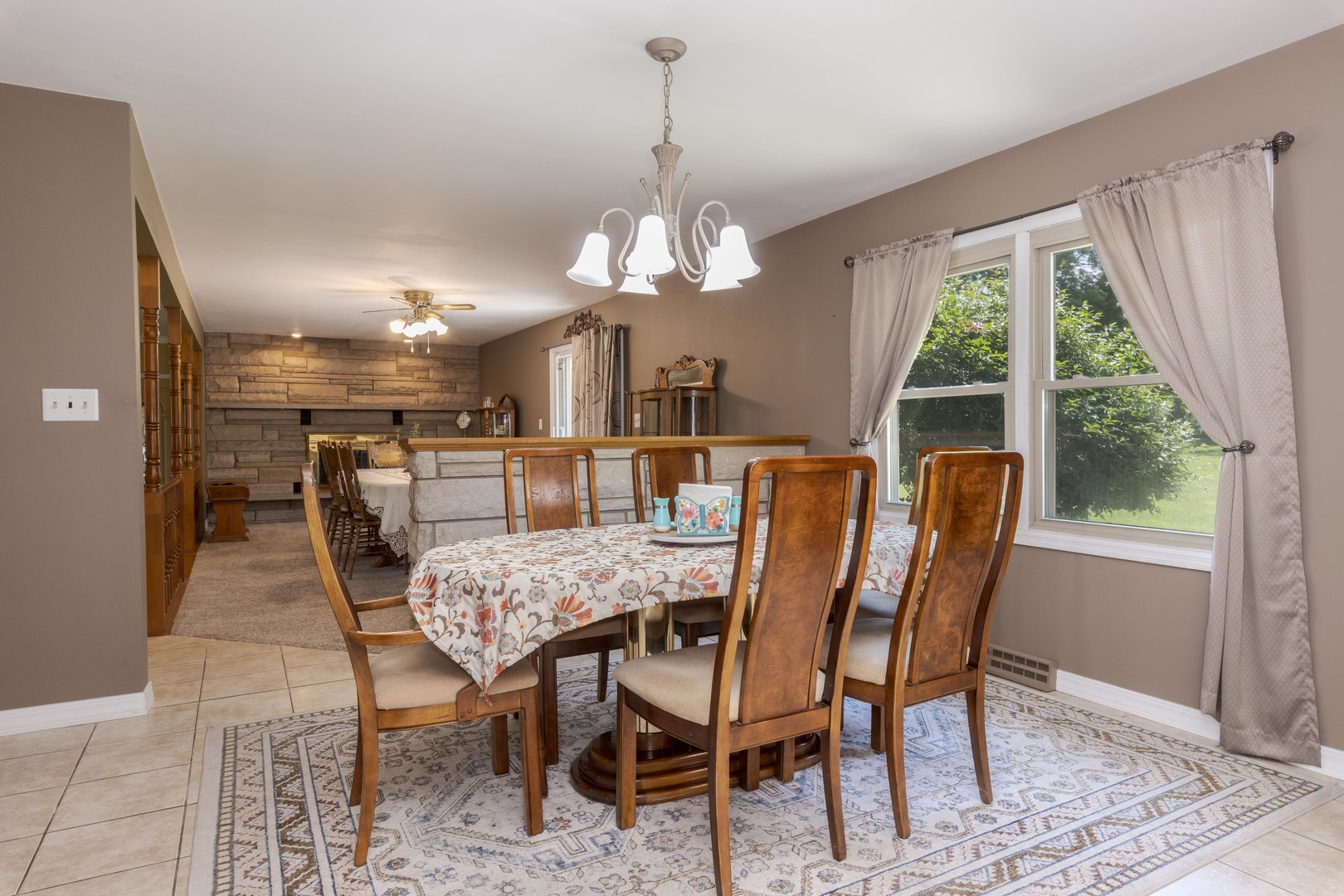 1604 6 Points Road Bloomington, IL 61701 - Photo 11 of 40