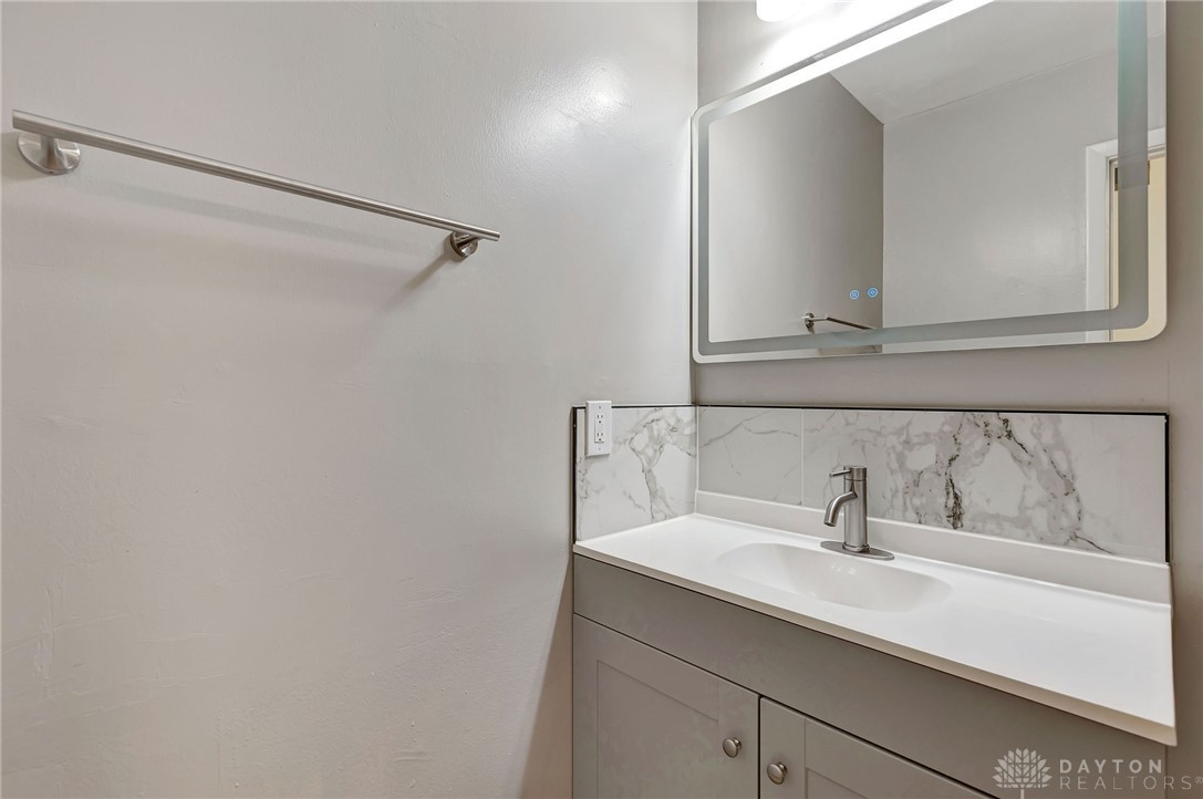6507 Carnation Road Dayton, OH 45449 - Photo 27 of 42 Gallery Image 27