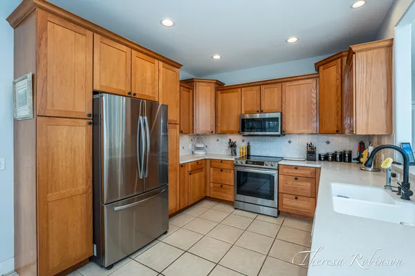 $399,900 | 2232 Pointe N Drive, Cedar Springs, MI 49319