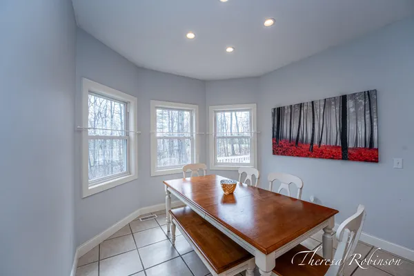 $399,900 | 2232 Pointe N Drive, Cedar Springs, MI 49319