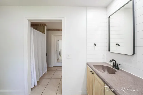 $399,900 | 2232 Pointe N Drive, Cedar Springs, MI 49319