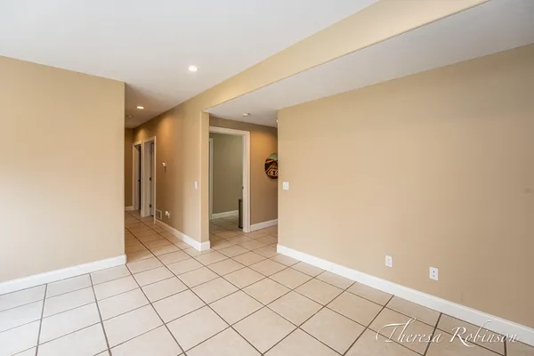 $399,900 | 2232 Pointe N Drive, Cedar Springs, MI 49319